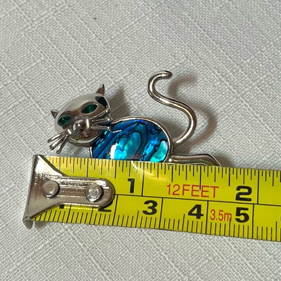 Vintage Butler Cat Brooch: Silver Tone Kitty Pin with Rhinestone Eyes - Picture 3 of 6